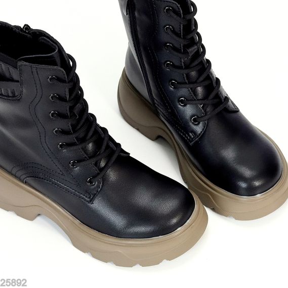 Черные зимние высокие кожаные ботинки берцы на бежевой подошве | Зображення 3