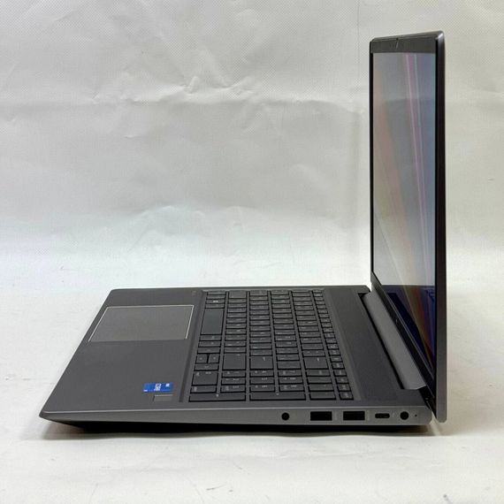 Мобільна робоча станція HP ZBook Power 15 G8 / 15.6" (1920x1080) IPS / Intel Core i5-11400H (6 (12) ядер по 4.5 GHz) / 32 GB DDR4 / 512 GB SSD / Intel UHD Graphics / WebCam / Windows 11 Pro б/в + Подарунок Бездротова миша USB / Wireless | Зображення 5