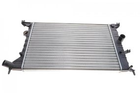 Радіатор охолодження Opel Vectra B 1.6 1.8 2.0 i 95-03 37002242