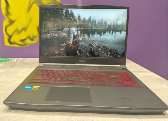 Ігровий ноутбук MSI Katana GF66 11UE-883NEU / 15.6" (1920x1080) IPS / Intel Core i5-11400H (6 (12) ядер по 2.2 - 4.5 GHz) / 16 GB DDR4 / 512 GB SSD / nVidia GeForce RTX 3060, 6 GB GDDR6, 192-bit / WebCam б/в | Зображення 1
