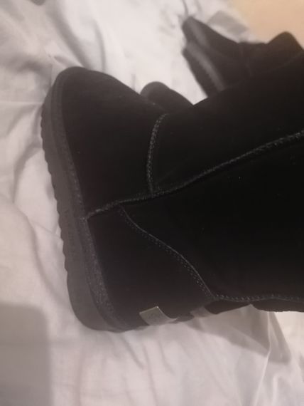 Зимові жіночі Уги UGG Чорні Мехові чоботи Теплі висота 32 см (розміри: 39) з тріщинкою пластини | Зображення 6