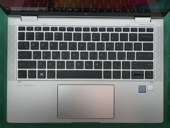Ноутбук-трансформер Б-класс HP EliteBook x360 1030 G3 / 13.3" (1920x1080) IPS Touch / Intel Core i7-8650U (4 (8) ядра по 1.9 - 4.2 GHz) / 8 GB DDR3 / 256 GB SSD M.2 / Intel UHD Graphics 620 / WebCam / Fingerprint / USB 3.1 / HDMI б/у | Зображення 3