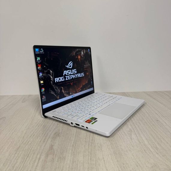 Игровой ультрабук Б-класс Asus ROG Zephyrus G14 GA402XV / 14" (2560x1600) IPS / AMD Ryzen 9 7940HS (8 (16) ядер по 4.0 - 5.2 GHz) / 16 GB DDR5 / 512 GB SSD NVMe / nVidia GeForce RTX 4060, 8 GB GDDR6, 128-bit / WebCam б/у | Зображення 3