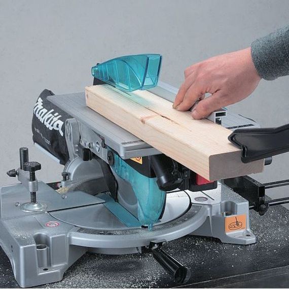 Пила торцовочная комбинировання Makita LH1040 (260 мм, 93 мм, 1650, 14.3 кг) | Зображення 7