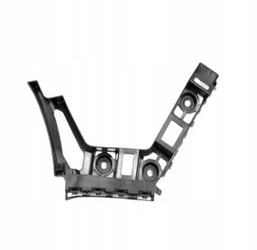 Крепеж заднего бампера VW Golf VI '09-12 правый  5K6807394C