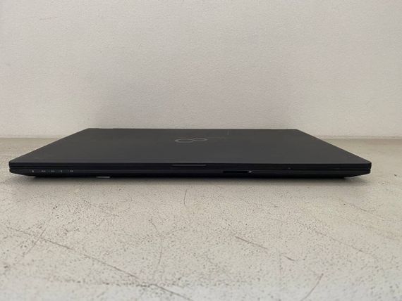 Ноутбук Б-класс Fujitsu LifeBook U757 / 15.6" (1920x1080) IPS / Intel Core i5-7200U (2 (4) ядра по 2.5 - 3.1 GHz) / 8 GB DDR4 / 256 GB SSD / Intel HD Graphics 620 / WebCam / HDMI б/у | Зображення 5