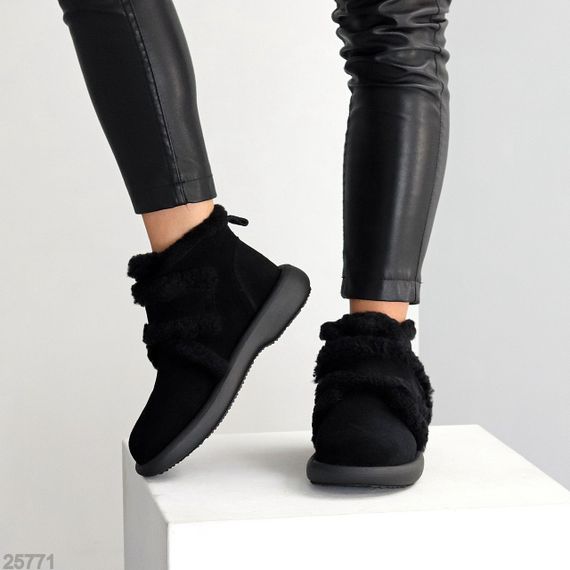 Зручні теплі зимові замшеві чорні черевики на липучці | Зображення 3
