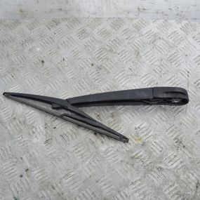 Повідець склоочисника задній Peugeot 207 2006-2012 Щіткотримач двірник задній Пежо 207 9682376780