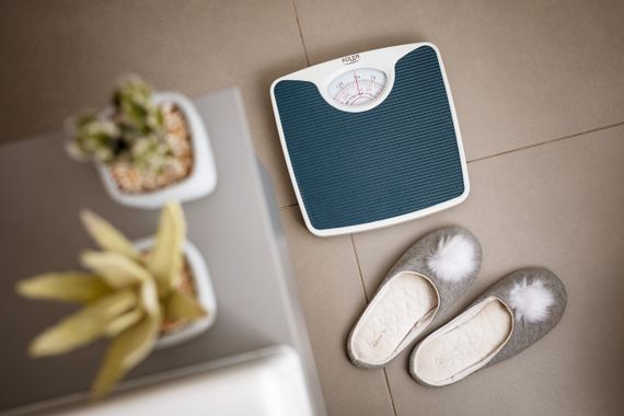 Ваги підлогові механічні Adler AD 8151 сині до 130 кг з класичною аналоговою шкалою | Зображення 5