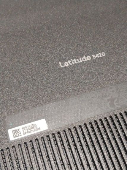 Ноутбук Б-клас Dell Latitude 3420/14" (1366x768) TN / Intel Core i5-1135G7 (4(8) ядра по 2.4 - 4.2 GHz) /  8 GB DDR4 / 256 GB SSD M.2 / Intel Iris Xe Graphics / WebCam / USB 3.2 / HDMI / Windows 10 ліцензія б/в | Зображення 9