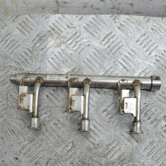 Паливна рампа Ford Focus 1.0 Ecoboost 2014 Паливна рейка Форд Фокус DM5G9H487AA