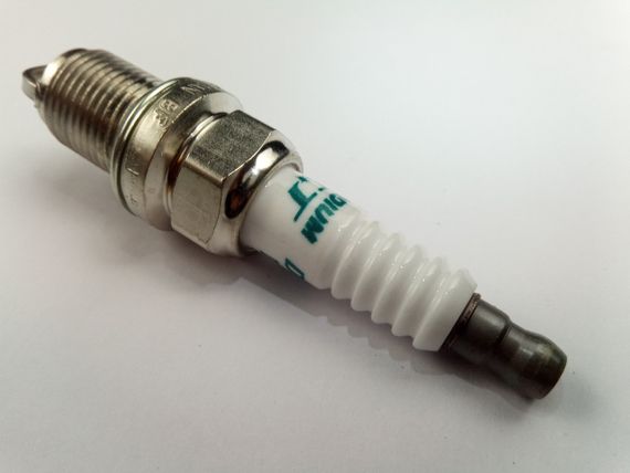 Свічка запалювання DENSO IRIDIUM TT IK16TT.4/IT01 Amulet/Hyundai 4 шт. в упак. ЦЕНА ЗА  ШТУКУ!! (21502 | Зображення 1