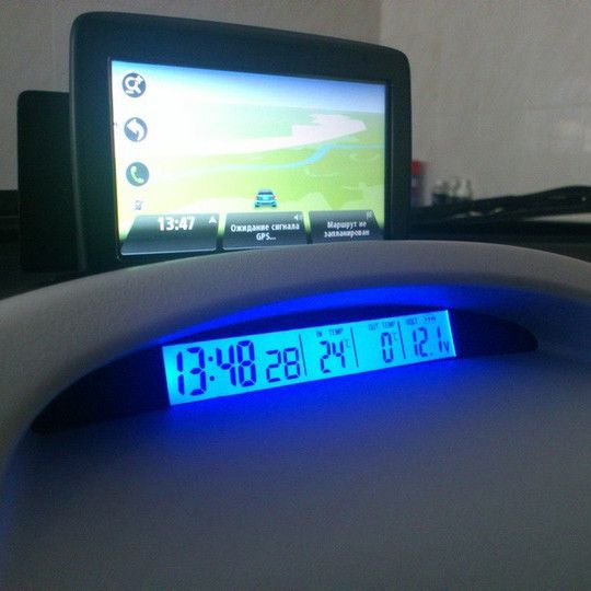 Автомобильные часы с подсветкой VST-7013V вольтметр, 2 термометра Авточасы с OC-345 выносным термометром | Зображення 3