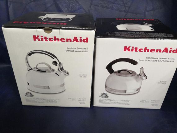 Чайник KitchenAid KTEN20CWH 2.0-Quart Kettle with C Handle and Trim Band - White | Зображення 5