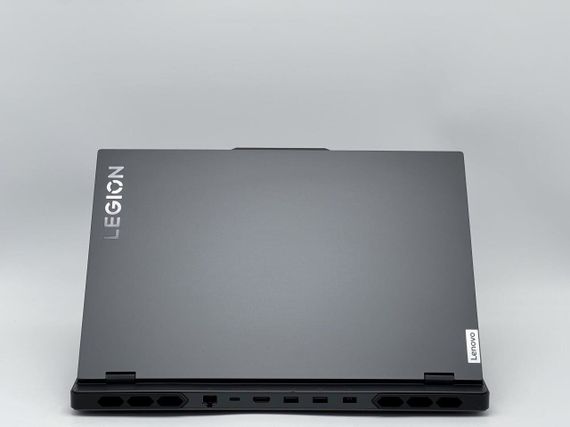 Ігровий ноутбук Lenovo Legion Pro 7 16IRX8H / 16" (2560x1600) IPS / Intel Core i9-13900HX (24 (32) ядра по 3.9 - 5.4 GHz) / 32 GB DDR5 / 960 GB SSD / nVidia GeForce RTX 4080, 12 GB GDDR6, 192-bit / WebCam б/в + Подарунок Бездротова миша HOCO GM28 | Зображення 4