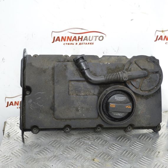 Клапанна кришка 2.0 TDI Audi A3 2004-2008 Кришка клапанів Ауді а3 03G103475