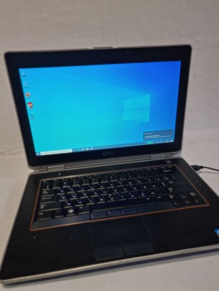 Ноутбук Б-клас Dell Latitude E6420 / 14" (1366x768) TN / Intel Core i5-2520M (2 (4) ядра по 2.5 - 3.2 GHz) / 6 GB DDR3 / 240 GB SSD / Intel HD Graphics 3000 / WebCam / DVD-RW б/в | Зображення 1