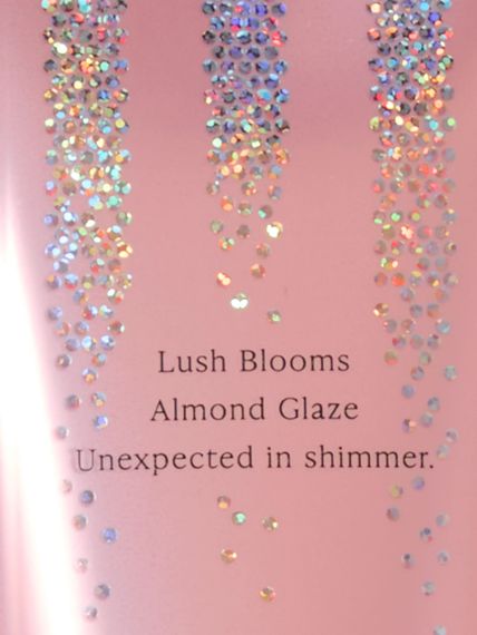 Лосьйон для тіла Victoria's Secret Velvet Petals SHIMMER (236 ml) | Зображення 1