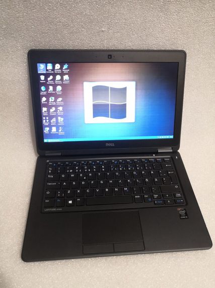 Нетбук Б-класс Dell Latitude / 12.5" TN / Core i3-5010U (2(4) ядра по 2.1GHz) / 4GB DDR3 / 128GB SSD / WebCam / HD Graphics 5500 / HDMI б/у | Зображення 2