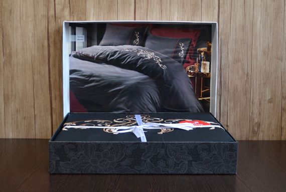 Комплект постельного белья с вышивкой Cotton Box Brode Saten 200×220 Sarita Bordo | Зображення 3