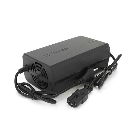 Зарядний пристрій Jinyi для акумуляторів Li-ion 60V(67.2V),16S,6A,штекер Triangle plug (T-tipe/IEC/C13 N+L-). з індикацією,BOX