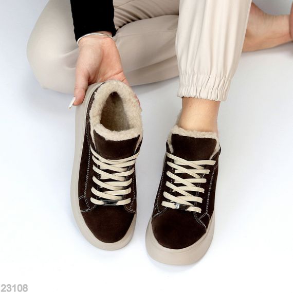 Шоколадные зимние прошитые кроссовки натуральная замша на бежевой платформе 39