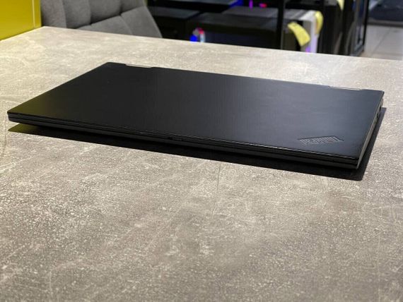Ультрабук-трансформер Lenovo ThinkPad X390 Yoga / 13.3" (1920x1080) IPS Touch / Intel Core i5-8250U (4 (8) ядра по 1.6 - 3.4 GHz) / 8 GB DDR4 / 240 GB SSD / Intel UHD Graphics / WebCam б/у | Зображення 4