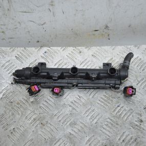 Паливна рампа 1.2 12V Volkswagen Polo 2001-2009 Рейка паливна Фольксваген Поло 03E133320