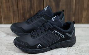 Шкіряні кросівки Adidas колір чорний