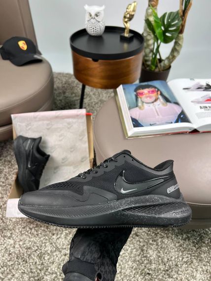 Мужские кроссовки Air Zoom Winflo 8 Shield All Black Space весна / літо / осінь A3644 | Зображення 5
