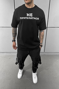 Футболка з мерчем