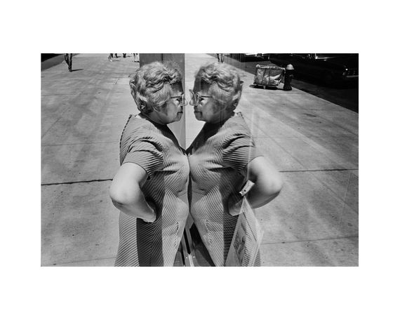 Фотоискусство история книга фотографий Ричарда Кальвара Richard Kalvar "Earthlings" книги для фотографов | Зображення 9