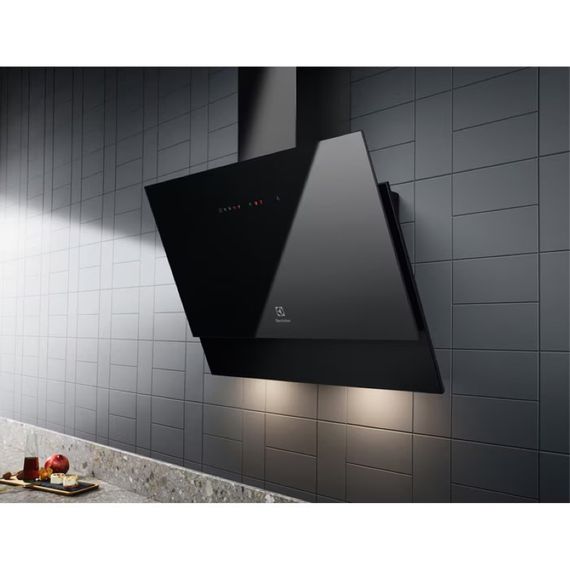 Вытяжка Electrolux наклонная LFV616K | Зображення 9