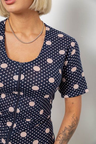 Халат жіночий на блискавці в горох, колір синій, 257R1030-5 | Зображення 5