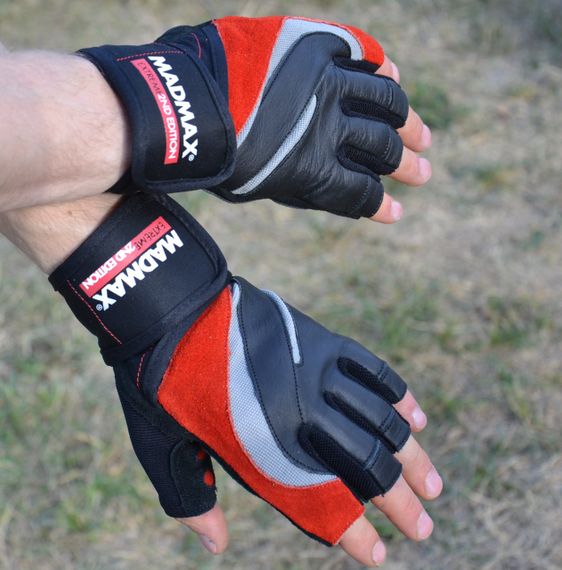 Рукавички для фітнесу MadMax MFG-568 Extreme 2nd edition Black/Red S | Зображення 5