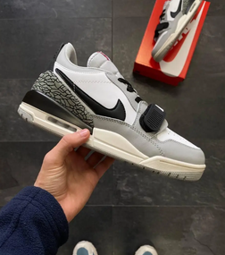 Мужские Кожаные кроссовки Nike Air Jordan legacy ( 41 Размер )