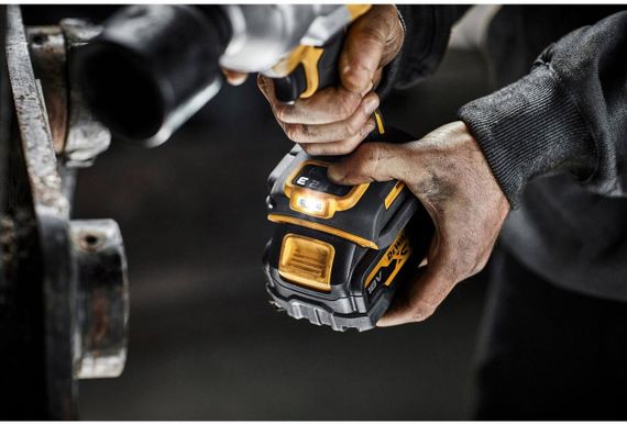 Гайковерт ударный аккумуляторный бесщёточный 2372Нм DeWALT DCF961N | Зображення 8