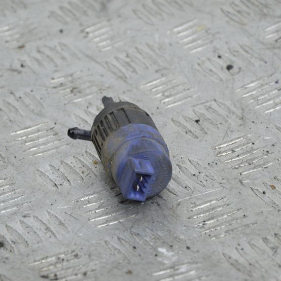 Насос бачка омивача фар 2.5 DCI Nissan Navara Pathfinder 2005-2020 Моторчик омивача фар Ніссан 28920EB320 | Зображення 1