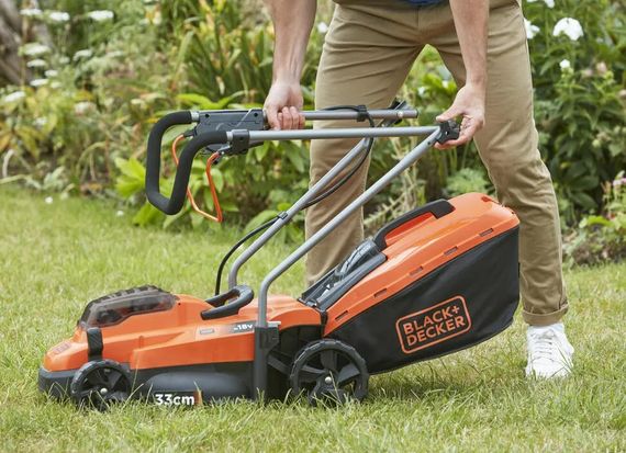 Газонокосарка акумуляторна Black&Decker BCMW3318L2 | Зображення 8