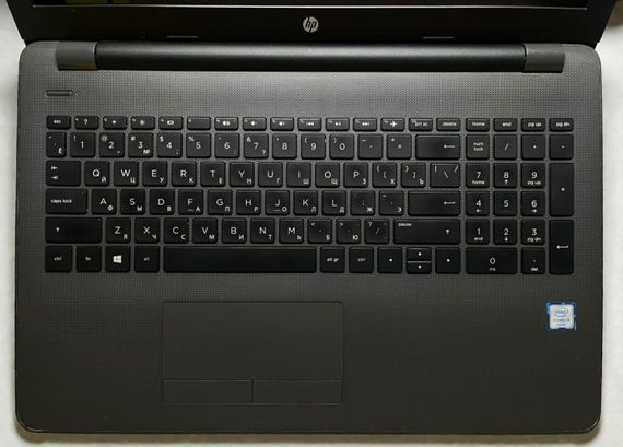 Ноутбук HP 250 G6 / 15.6" (1920x1080) TN / Intel Core i3-6006U (2 (4) ядра по 2.0 GHz) / 4 GB DDR4 / 120 GB SSD / Intel HD Graphics 520 / WebCam б/в | Зображення 2
