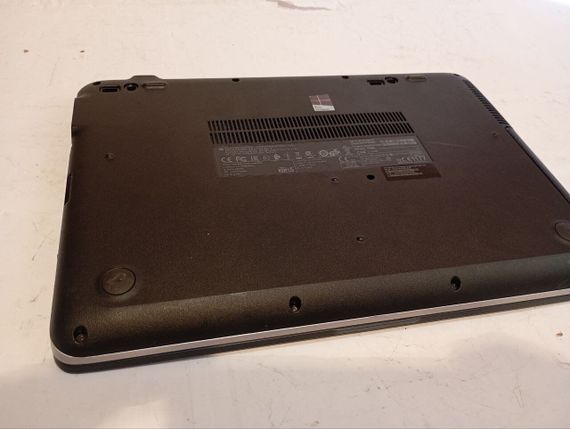 Ноутбук Б-клас HP ProBook 640 G2 / 14" (1366x768) TN / Intel Core i5-6300U (2 (4) ядра по 2.4 - 3.0 GHz) / 8 GB DDR4 / 500 GB HDD / Intel HD Graphics 520 / WebCam / АКБ не тримає б/в | Зображення 6