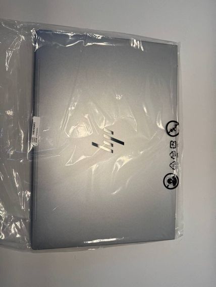 Ультрабук HP EliteBook 660 G11 / 16" (1920x1200) IPS / Intel Core Ultra 5 135U (12 (14) ядер по 1,6 - 4,4 ГГц) / 16 ГБ DDR5 / 256 ГБ SSD / Intel Graphics / WebCam | Зображення 1
