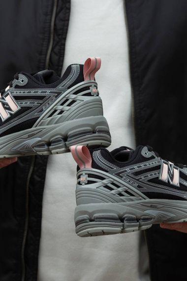 Кросівки літні сітка New Balance перфорація колір сірий/чорний | Зображення 3
