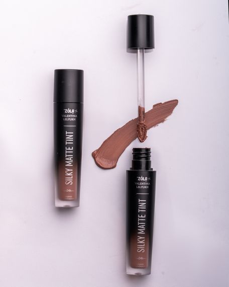 Рідкі тіні для повік ZOLA x Valentina Lelyukh Silky Matte Tint - 03 Desert Rose (3.2 g) | Зображення 2