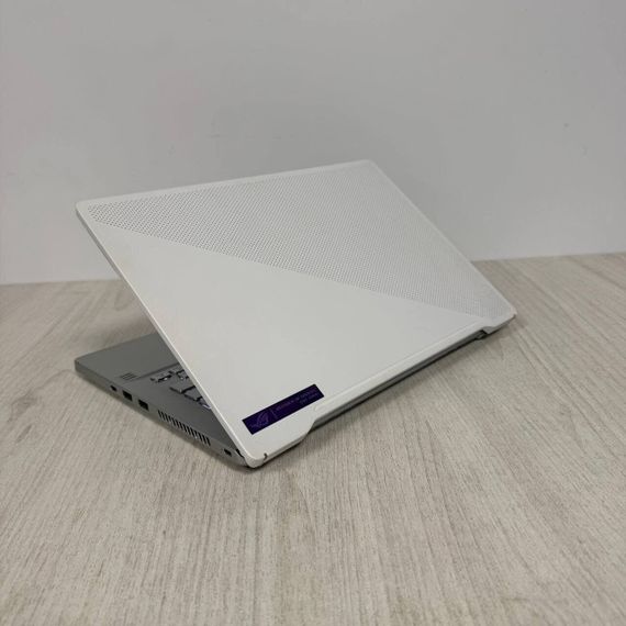 Ігровий ноутбук Asus ROG Zephyrus G14 GA401QM / 14" (1920x1080) IPS / AMD Ryzen 7 5800HS (8 (16) ядер по 2.8 - 4.4 GHz) / 16 GB DDR4 / 512 GB SSD / nVidia GeForce RTX 3060, 6 GB GDDR6, 192-bit б/в | Зображення 5