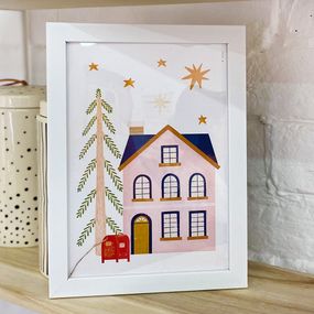 Постер в рамке Ялинка біля будинку 21х30см, A4 (WMT4_23NG010_WH)