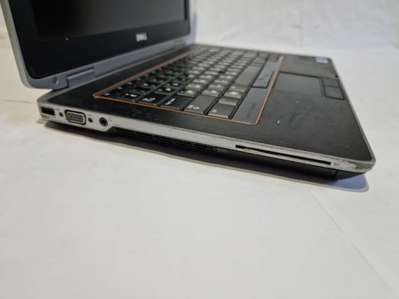 Ноутбук Б-клас Dell Latitude E6420 / 14" (1366x768) TN / Intel Core i5-2520M (2 (4) ядра по 2.5 - 3.2 GHz) / 6 GB DDR3 / 240 GB SSD / Intel HD Graphics 3000 / WebCam / DVD-RW б/в | Зображення 3