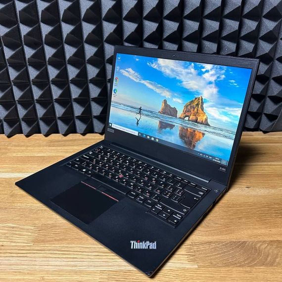 Ультрабук Б-класс Lenovo Thinkpad E495 / 14" (1366x768) TN / AMD Ryzen 3 3200U (2 (4) ядра по 2.6 - 3.5 GHz) / 8 GB DDR4 / 256 GB SSD / AMD Radeon RX Vega 3 / WebCam б/у | Зображення 4