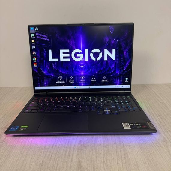 Игровой ноутбук Lenovo Legion 7 16ITHg6 / 16" (2560x1600) IPS / Intel Core i7-11800H (8 (16) ядер по 2.3 - 4.6 GHz) / 16 GB DDR4 / 512 GB SSD NVMe / nVidia GeForce RTX 3080, 8 GB GDDR6, 256-bit / WebCam б/у | Зображення 1