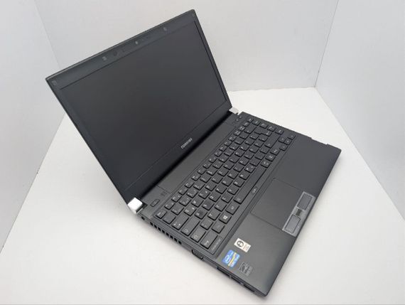 Ноутбук Toshiba Portege R930 / 14" (1366x768) TN / Intel Core i5-3340M (2 (4) ядра по 2.7 - 3.4 GHz) / 8 GB DDR3 / 320 GB HDD / Intel HD Graphics 4000 / WebCam / DVD-ROM б/в | Зображення 5